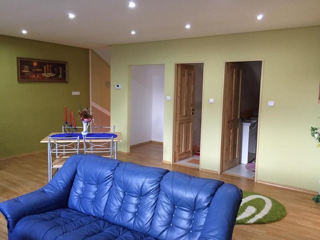 Apartman u Puškina Strba Bagian luar foto