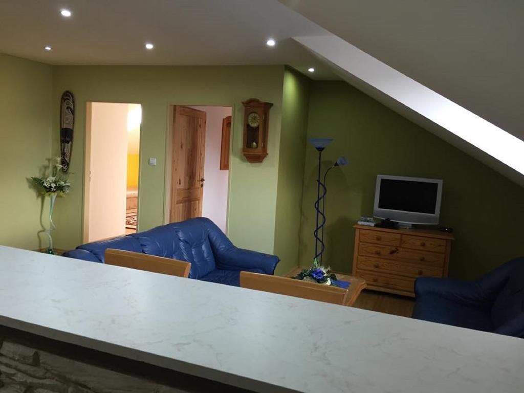 Apartman u Puškina Strba Bagian luar foto
